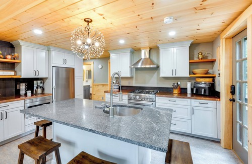 Center Lovell Cottage | Dock & Beach Access! Waterfront Home on Kezar Lake