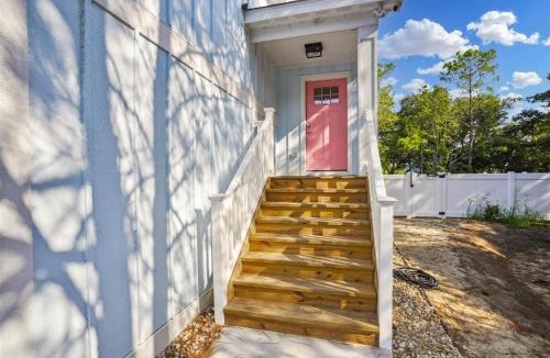 Monteray Shores House | Dog Daze of Summer Pool and Dog Friendly Soundside