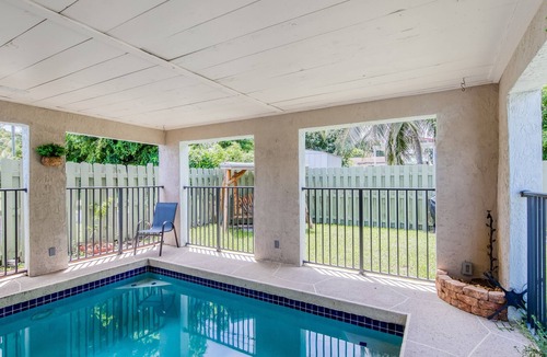 Southwest House | Dog-friendly beach bungalow near coastline with private pool, patio, AC & W/D