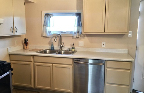 Russian Jack Park House | Dog Friendly - Cozy Duplex Unit near JBER