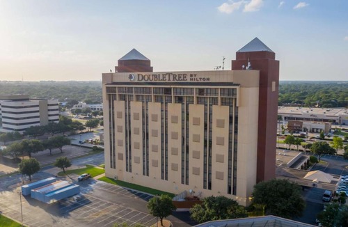 Richardson Hotel | DoubleTree by Hilton Dallas/Richardson