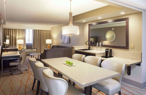 Northfield Hotel | DoubleTree by Hilton Denver Central Park