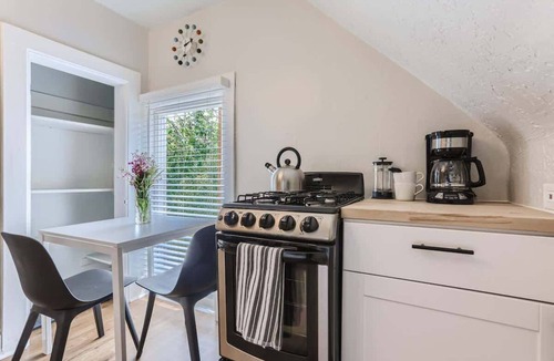 Capitol Hill Apartment | Downing by Modern Midstay/3Blks to Cheesman! #D5