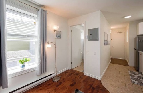 South End Apartment | Downtown South end central suite