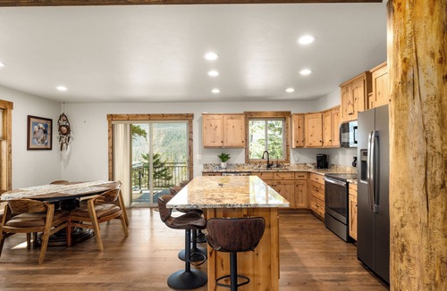 Bigfork House | Dream Catcher with Swan Lake views, visit Glacier