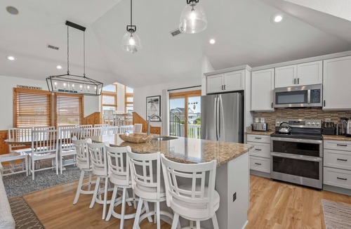 Whalehead Beach House | E=M(Sea)2: Private Pool & Hot Tub, Rooftop Deck w/Ocean View, Pet-friendly