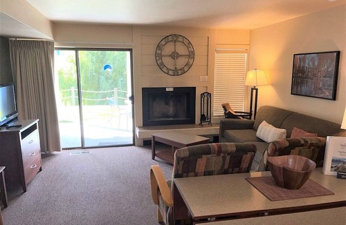 Wapato Point Apartment | E2 Ground Level Poolside with Two Patios