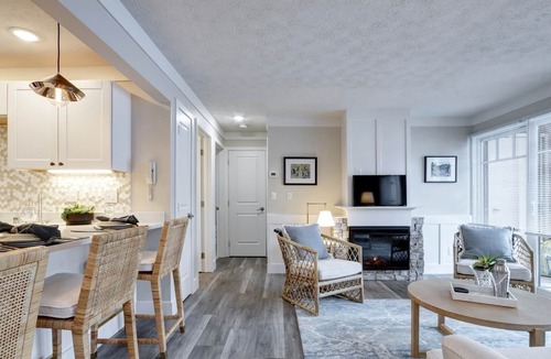 Midtown Anchorage Apartment | Elegant Charm in Anchorage