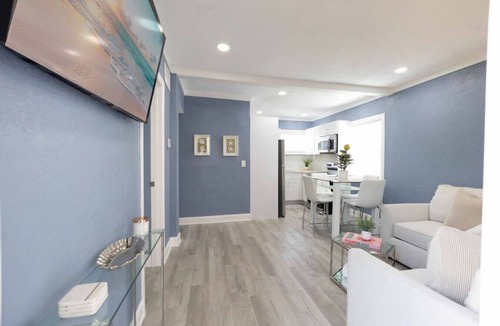 Southwest Apartment | Elegant Home in Antique Row
