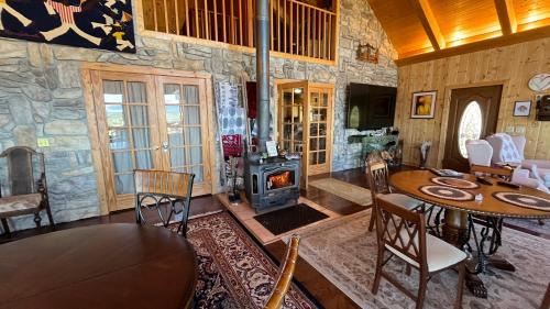 Pagosa Springs Bed & Breakfast | Elkwood Manor Bed & Breakfast