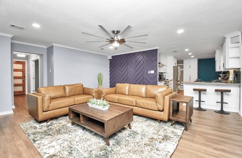 Friendswood House | Empress Solace Villa