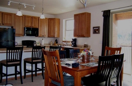 Winter Park Condo | Enjoy a front row seat to all Winter Park downtown activities!
