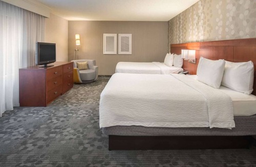 Bridle Trails Hotel | Enjoy a Hassle-Free Stay! Short Drive to Bruce Lee Grave Site, Pet-Friendly!