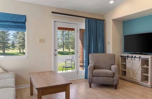 Pagosa Springs Resort | Enjoy the Crisp Mountain Air on the Pinon Lake w/Golf, hiking, skiing, riding and fishing