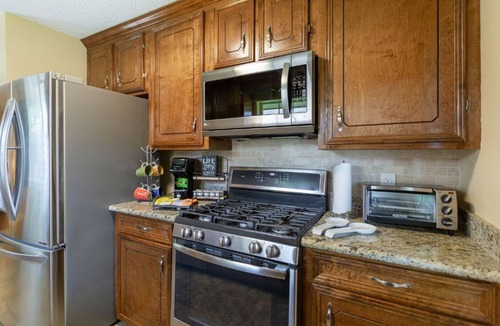Park Forest - LA North House | Enjoyable 3-bedroom house with AC in Baton Rouge