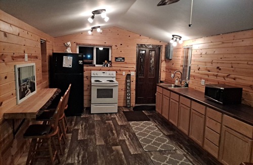 Motley Cabin | Escape to Your Private Lakefront Paradise on Lake Shamineau. Brand New Remodel!