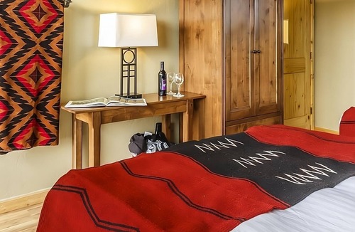 Mesa Verde National Park Hotel | Everything You Need For The Perfect Vacation! Pets Allowed, Free Parking, Lounge