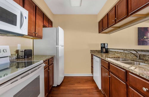 Berkeley Hotel | Excellent Choice! Enjoy Outdoor & Indoor Pools, Unit w/Full Kitchen!