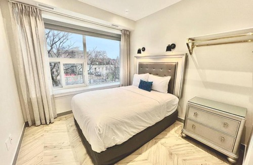 Kensington Market Hotel | Executive 2 Bedroom Suite