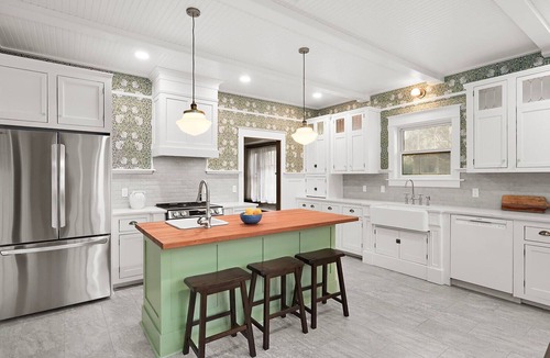 The Dalles House | Executive Style Comfort with AC, WiFi in The Dalles