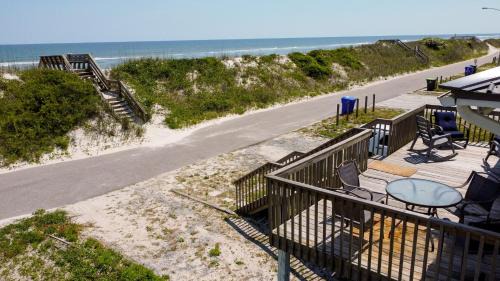 Ocean City Beach House | Experience ocean views in this 3-bedroom Beachside Bungalow in North Topsail Beach