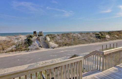 Ocean City Beach House | Experience ocean views in this 3-bedroom Beachside Bungalow in North Topsail Beach