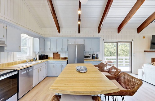 Sea Scape House | Experience the ultimate beach vacation at Seascape Cove