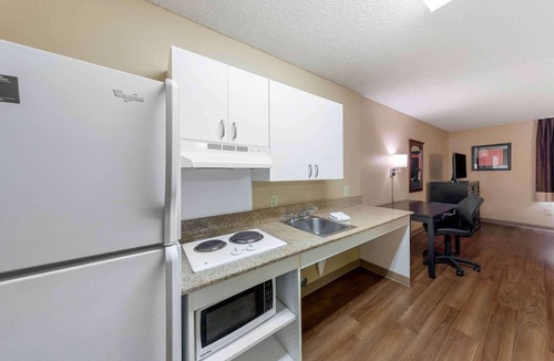 Northeast Anaheim Hotel | Extended Suites