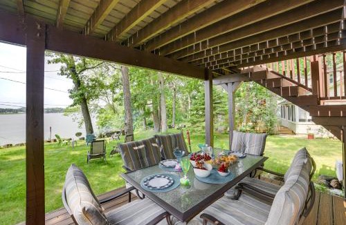 Horton House | Fall & Winter Jackson Escape on Wolf Lake