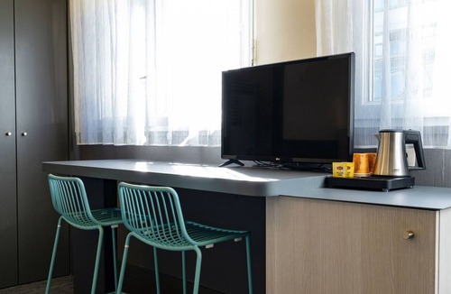 Parc-de-Montsouris Hostel | FIAP - Hostel