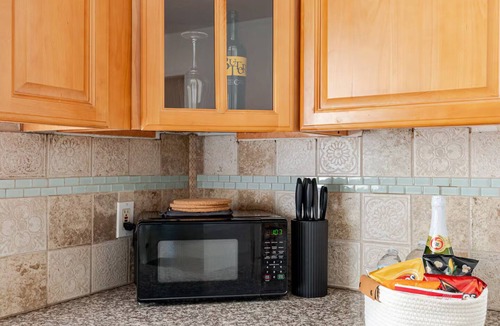 South Gate House | FIFA Ready! Arcade, Living Room AC, Near SoFi + Parking