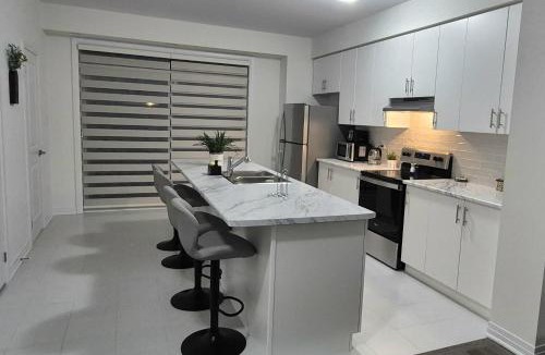 Brantford House | First Class Ensuite Room