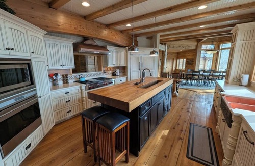 Park Rapids House | Fish Hook River Log Home w/Theater & Dock!
