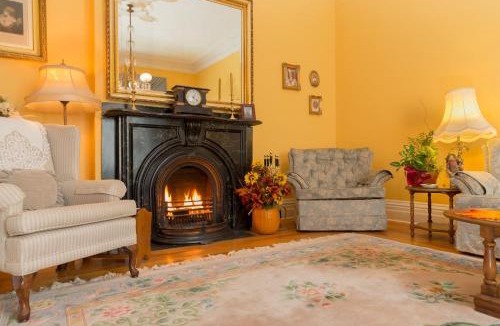 Queens Square Bed & Breakfast | Fitzroy Hall