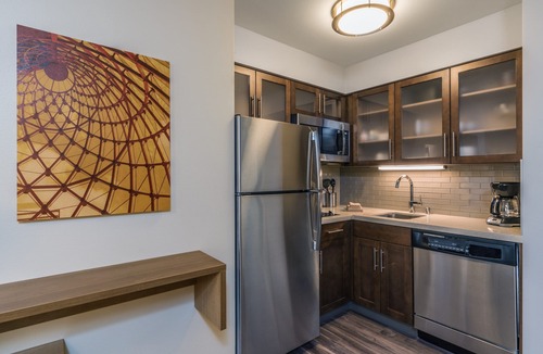 Midtown Anchorage Apartment | Free Daily Breakfast, Pool & Hot Tub Access. Great Location!