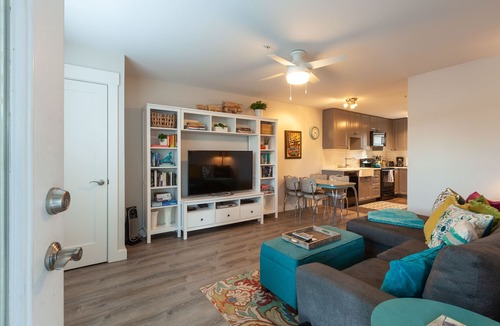 Hood River Condo | Fresh remodel, quiet neighborhood, ample parking, easy come easy go