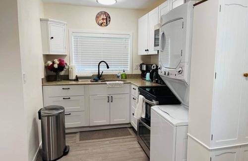 Cottage Lake House | Freshly remodeled guest house in winery Woodinville