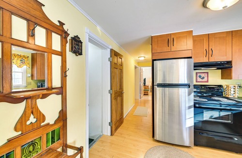 North Creek Cottage | Game Room & Yard: Charming North Creek Home!