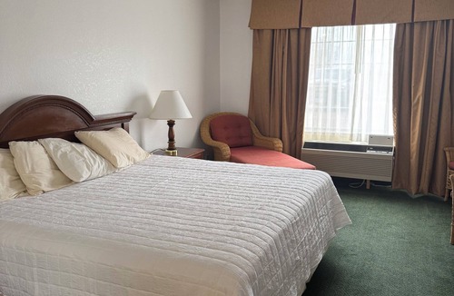 Garrison Hotel | Garrison Inn and Suite in Garrison MN