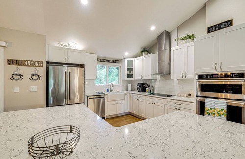Bremerton Cottage | Gas BBQ off Balcony: Fire Pit, Near Parks & Museum