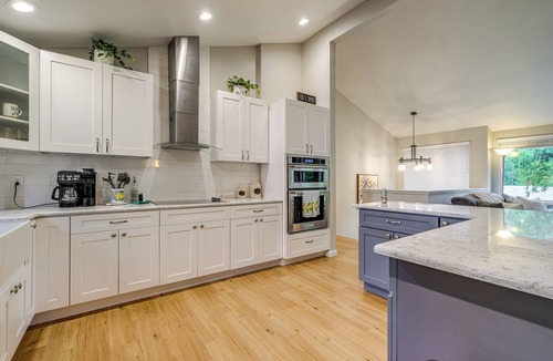 Bremerton Cottage | Gas BBQ off Balcony: Fire Pit, Near Parks & Museum