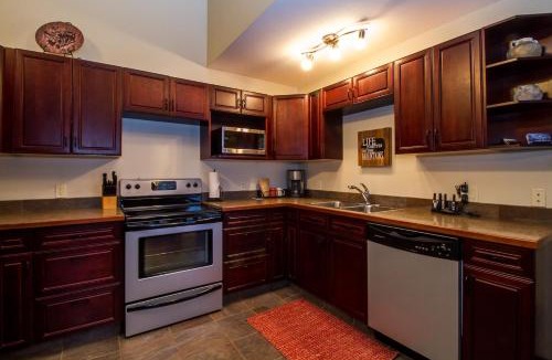 Revelstoke Apartment | Give Something Back Retreat by Revelstoke Vacations