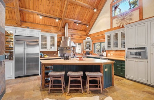 Dolores House | Goble Creek Ranch | On River + Hot Tub + 65 Acre