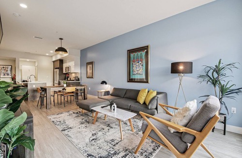 Highland Condo | Golden Hour | 1BR LoHi Loft | Balcony | Dog-Friendly