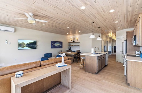 Garrison Condo | Gorgeous Main Floor 2BR on Mille Lacs