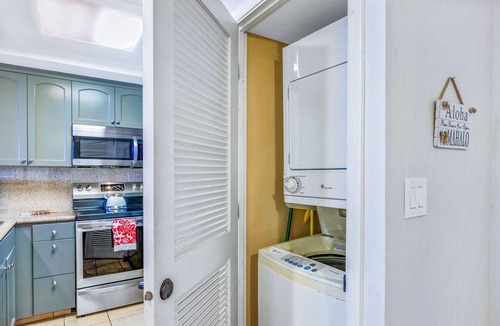 Kahana Condo | Gorgeous Ocean Views, Island Charm - Hololani B201- Beach gear included