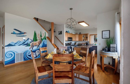 Hoodsport Cottage | Gorgeous, Waterfront Beach Cottage on Oyster Bay with Easy Access to Olympic National Park