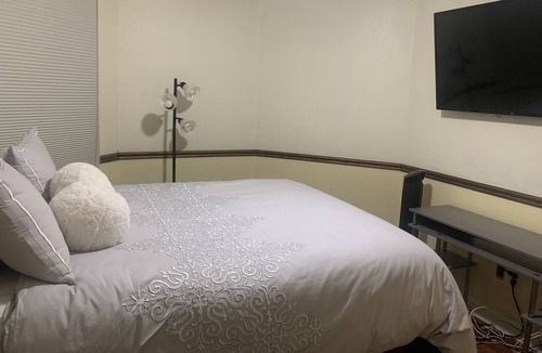 Wellington House | Guestcation Delight