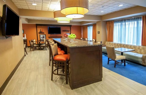 Metairie Hotel | Hampton Inn Metairie