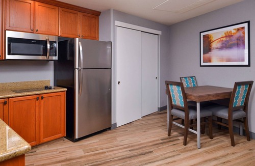 Southwest Ada County Alliance Hotel | Hampton Inn & Suites Boise/Spectrum